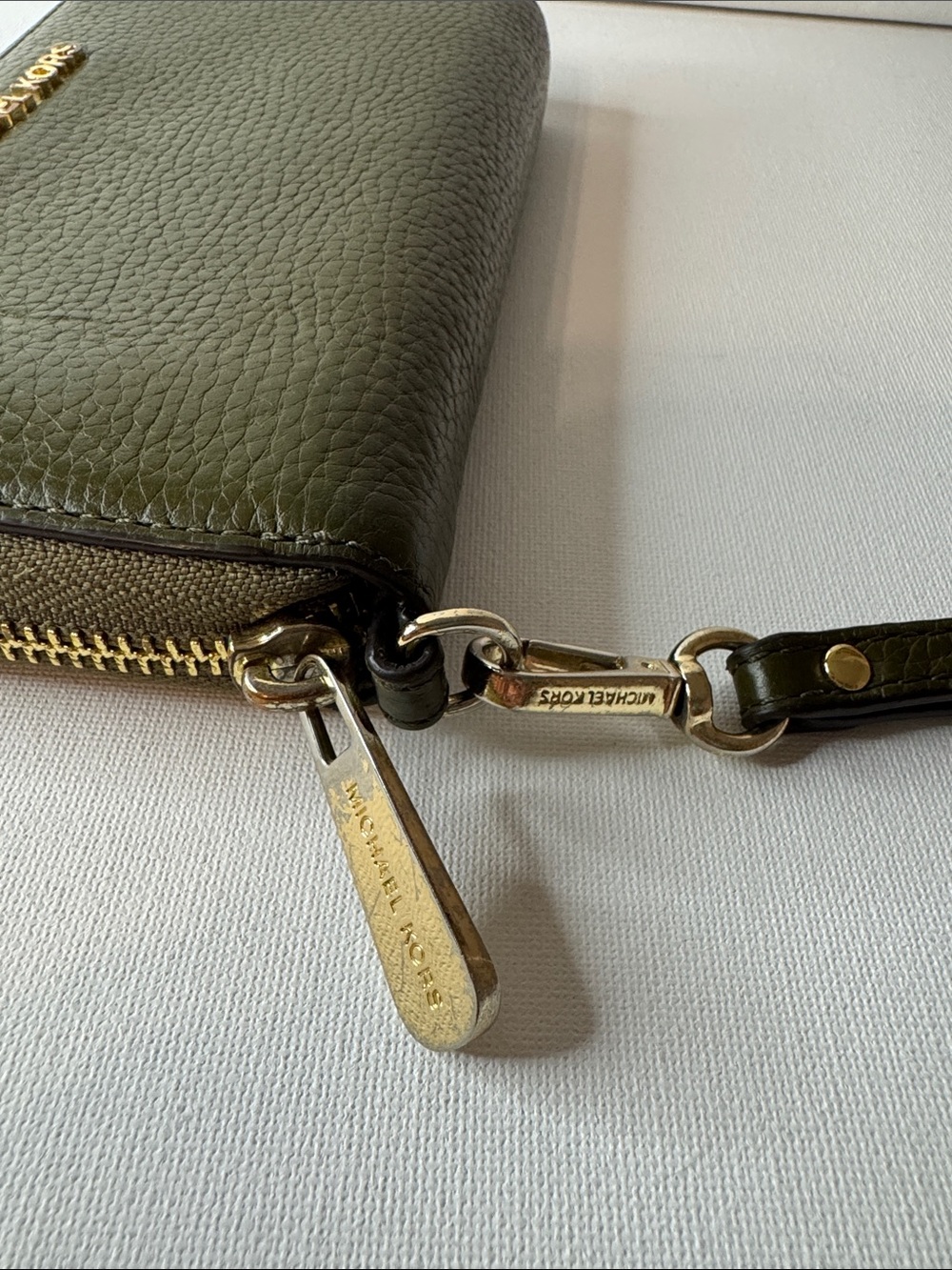 Michael Kors Jet Set Phone Case Wristlet Wallet - Picture 3 of 6